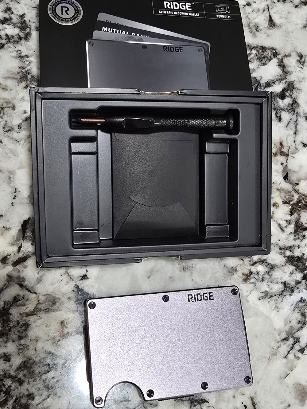 RIDGE Slim RFID Wallet in Metallic Gray